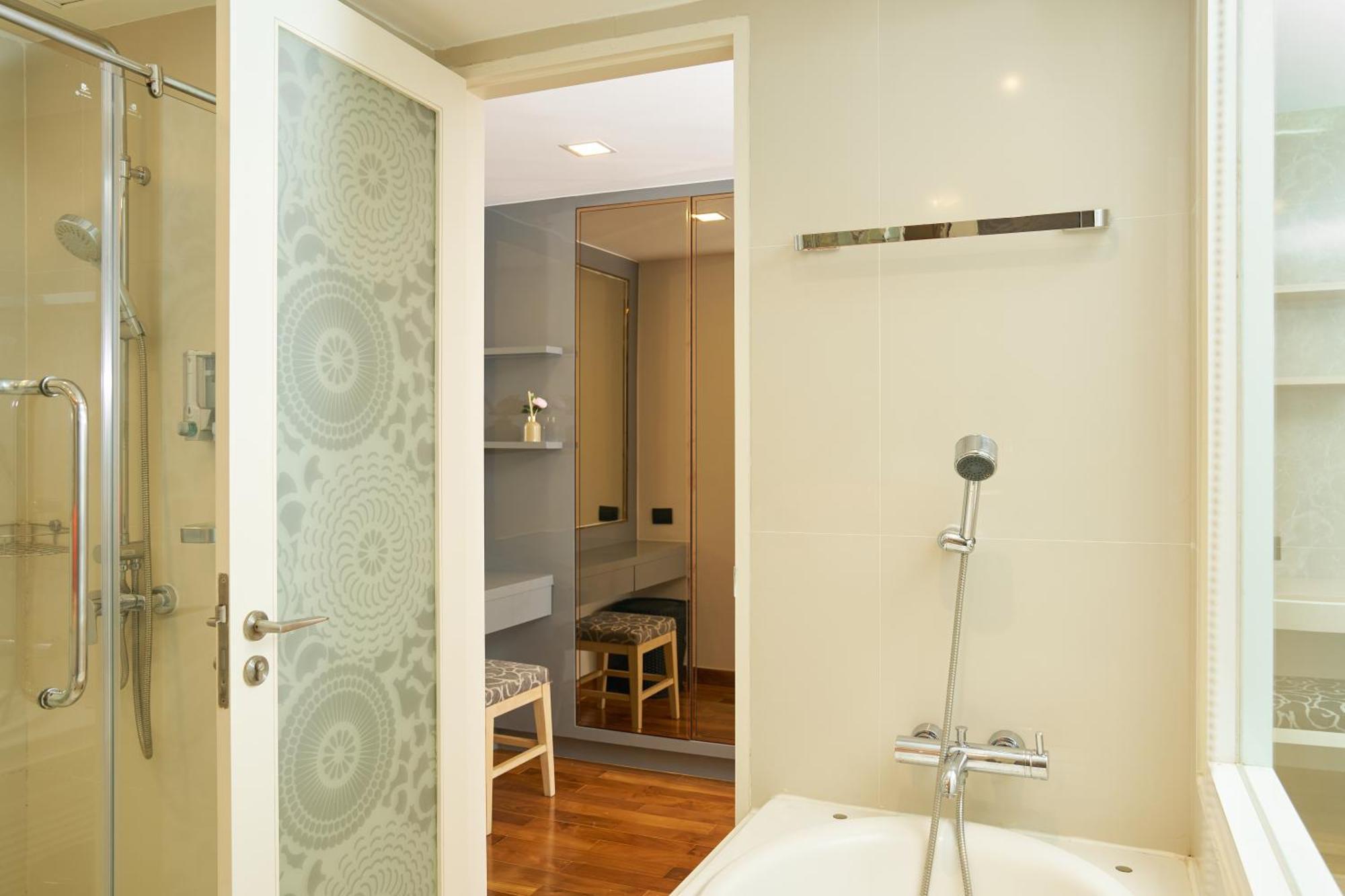 Shine Aparthotels Sukhumvit Thonglor Bangkok Bagian luar foto